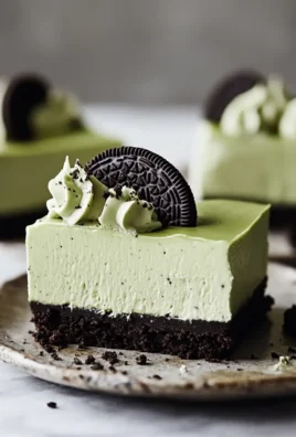 Delicious Matcha Cheesecake with Oreo Crust You’ll Love